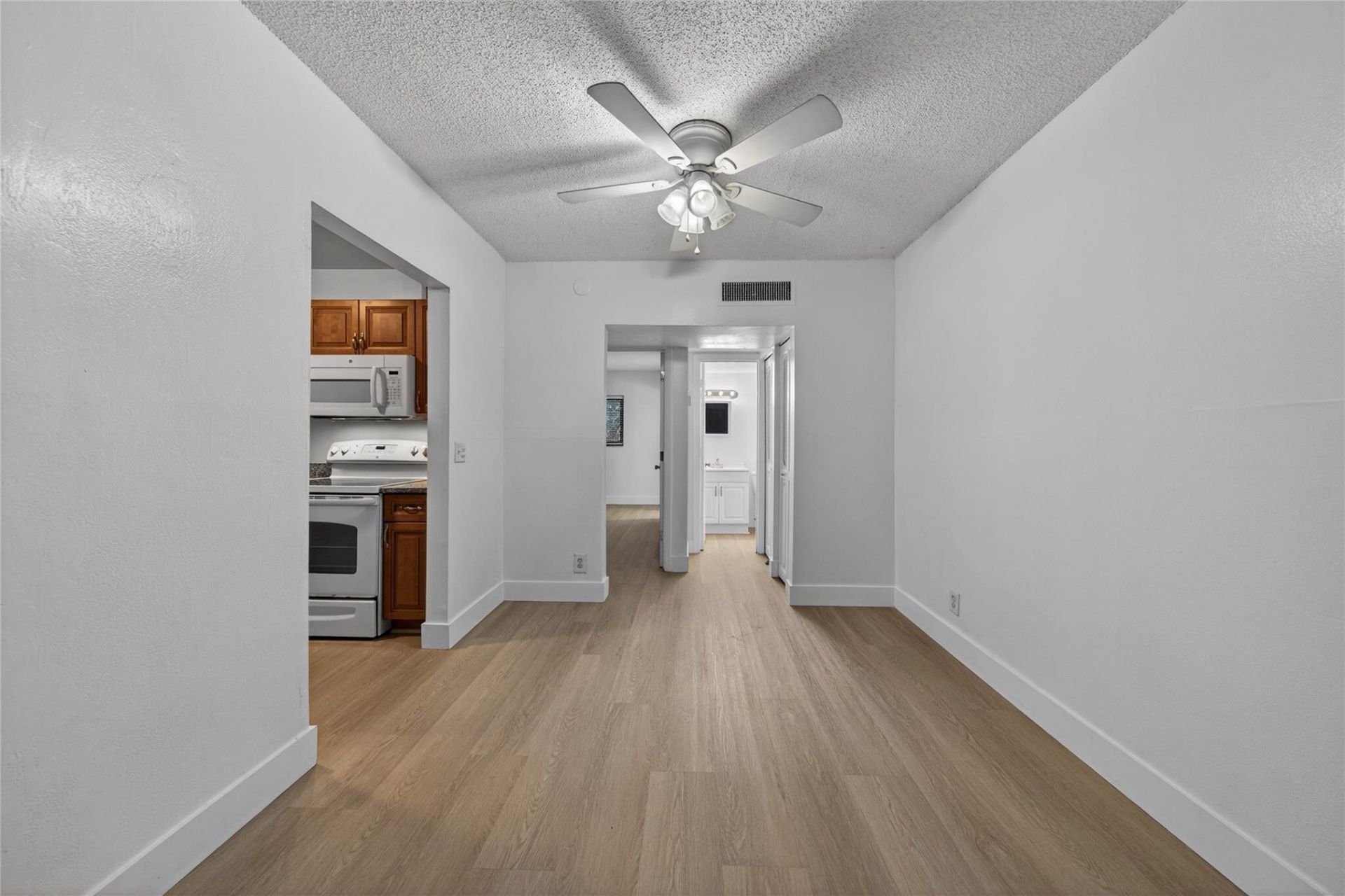 2201 NE 36th Street, Unit 105, Lighthouse Point, FL 33064 Photo