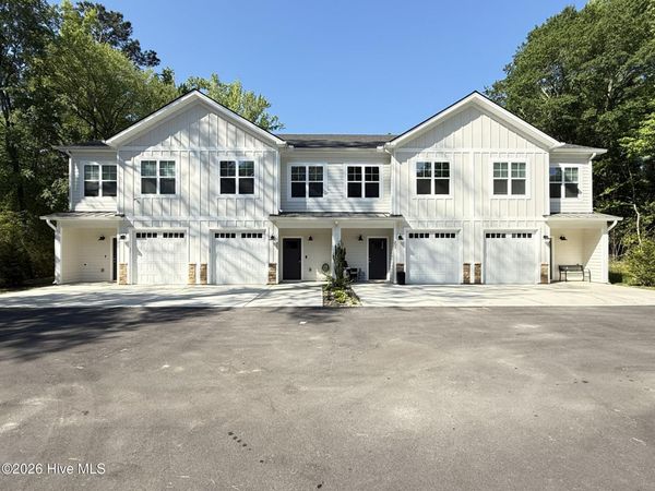 355 James Street, Vass, NC 28394