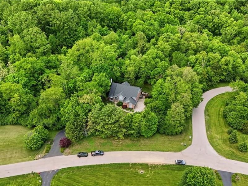 2570 River Bend Drive, Sugarcreek Township, OH 45370 Photo 2