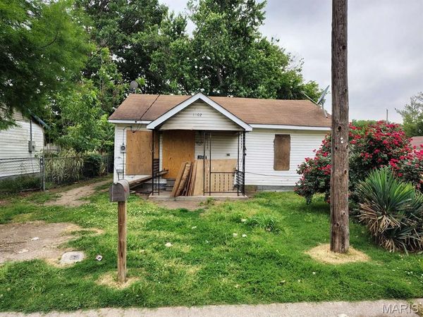1102 Madison Avenue , Caruthersville, MO 63830