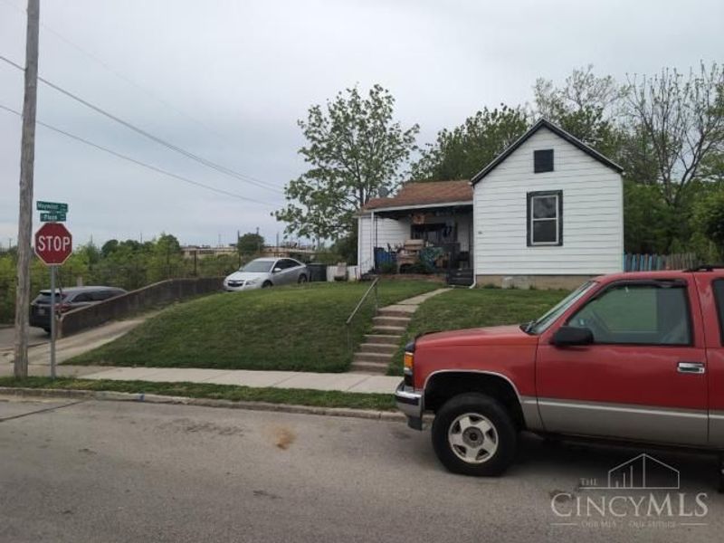 63 S Plaza Avenue, Dayton, OH 45417 Photo 3