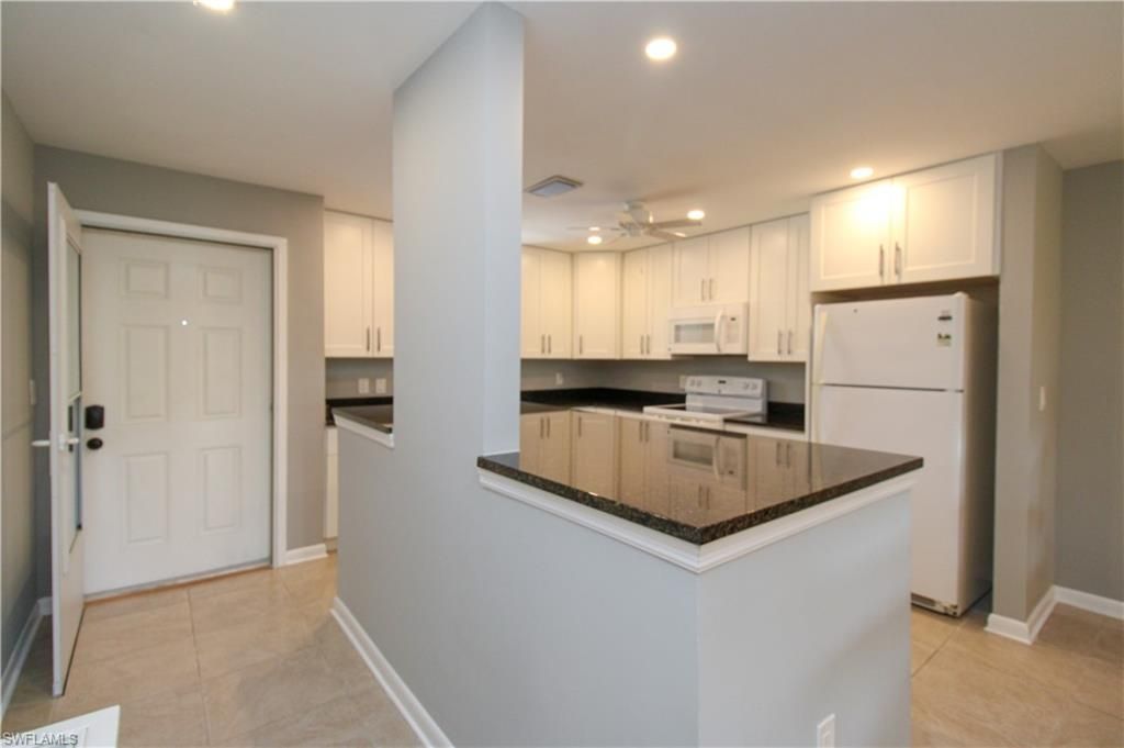 600 Valley Stream Dr , Unit F9, Naples, FL 34113 Photo