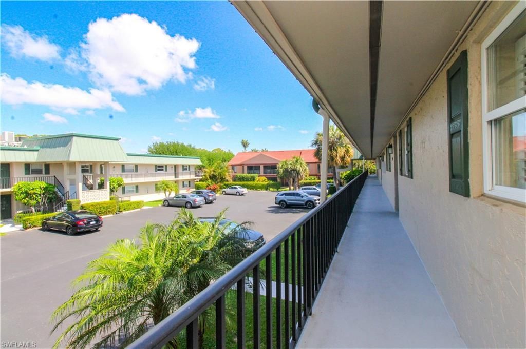 600 Valley Stream Dr , Unit F9, Naples, FL 34113 Photo