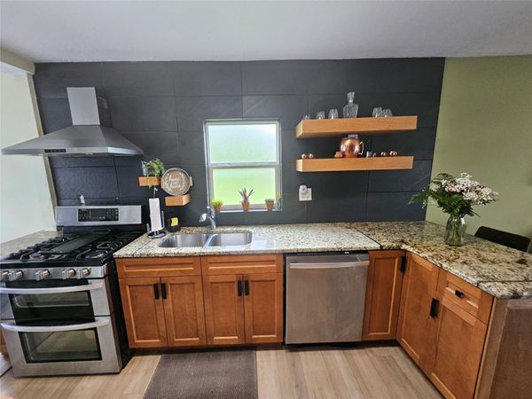 2778 NE Broadway Avenue, Des Moines, IA 50317