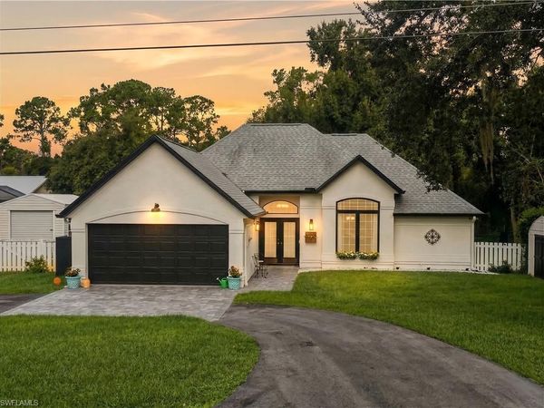 1090 Woods DR, LABELLE, FL 33935