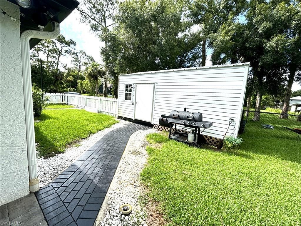 1090 Woods Dr, Labelle, FL 33935 Photo
