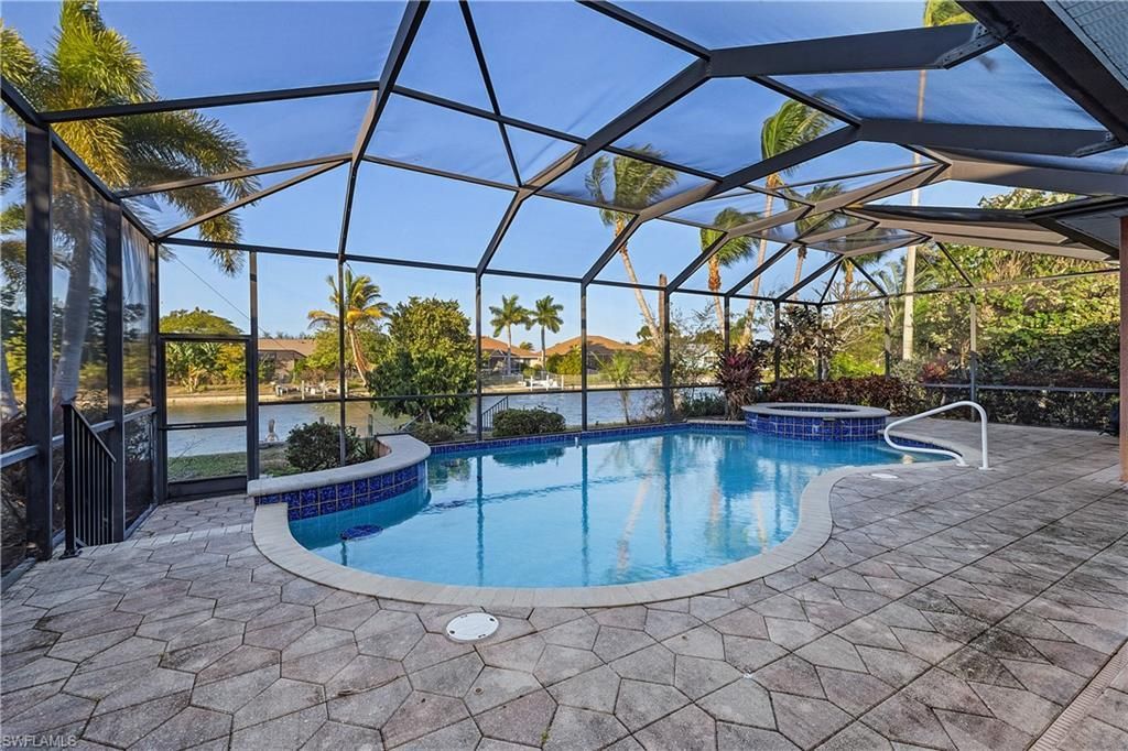 325 SE 21st St , Cape Coral, FL 33990 Photo