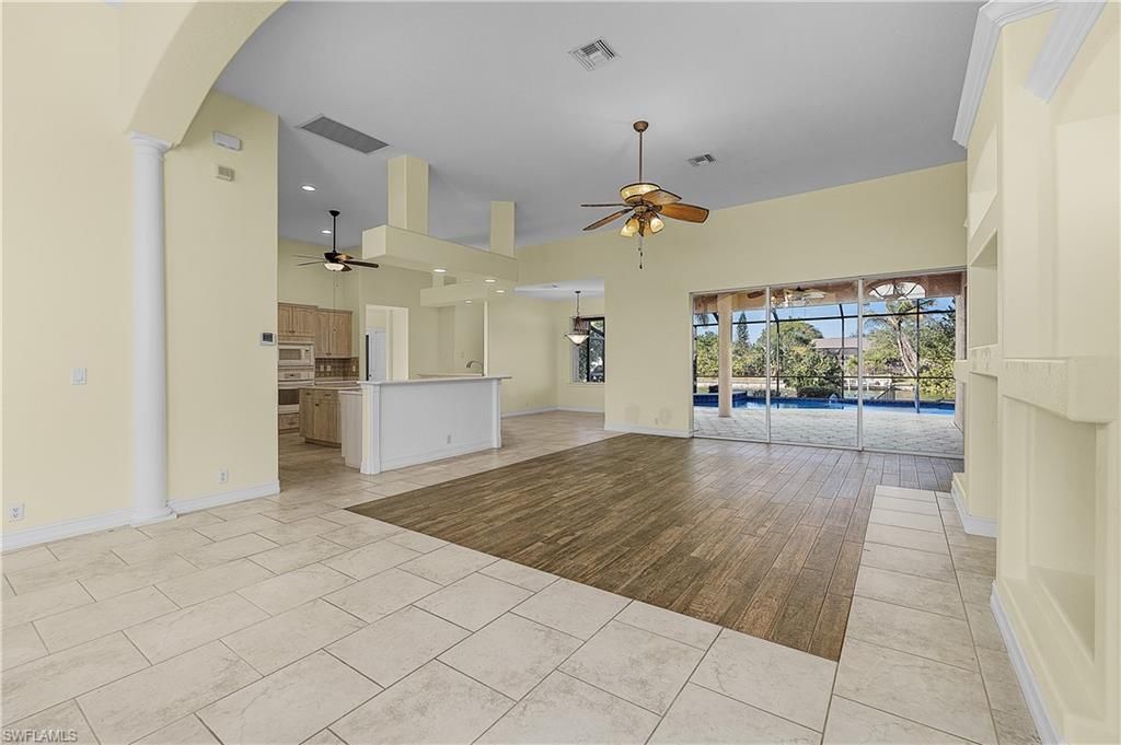 325 SE 21st St , Cape Coral, FL 33990 Photo