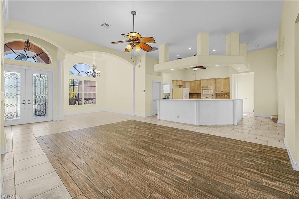 325 SE 21st St , Cape Coral, FL 33990 Photo