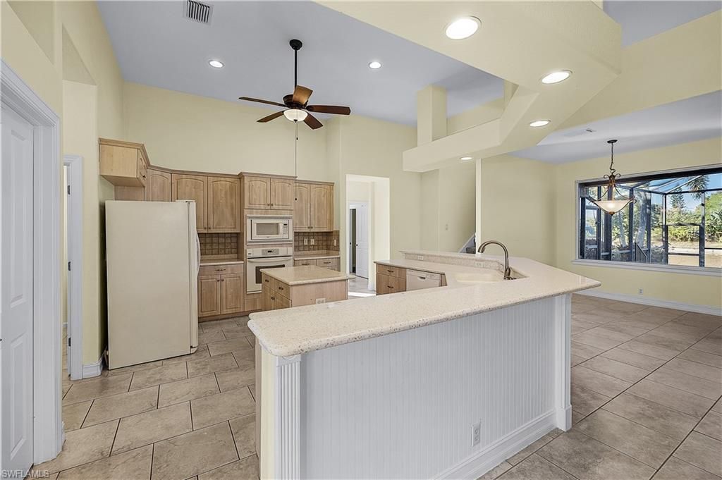325 SE 21st St , Cape Coral, FL 33990 Photo