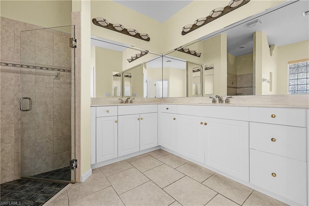 325 SE 21st St , Cape Coral, FL 33990 Photo