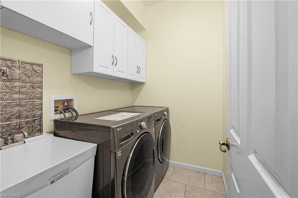 325 SE 21st St , Cape Coral, FL 33990 Photo
