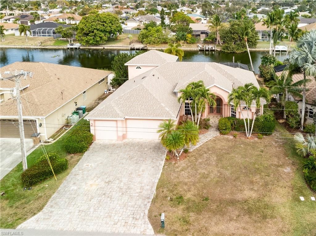 325 SE 21st St , Cape Coral, FL 33990 Photo