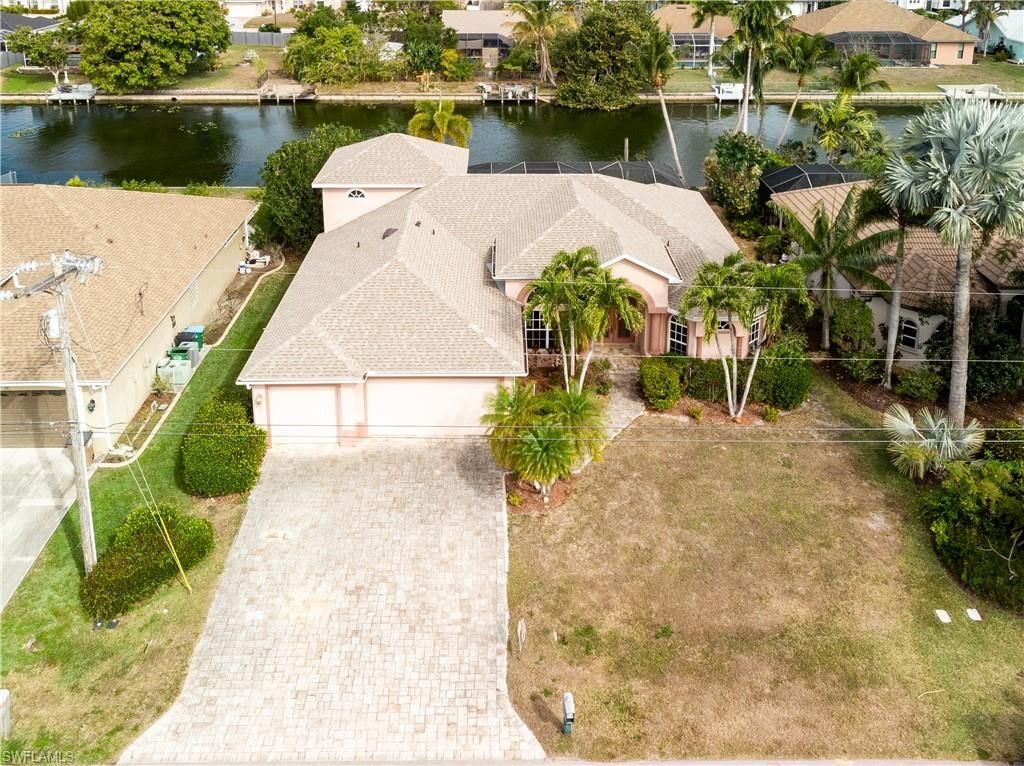 325 SE 21st St , Cape Coral, FL 33990 Photo