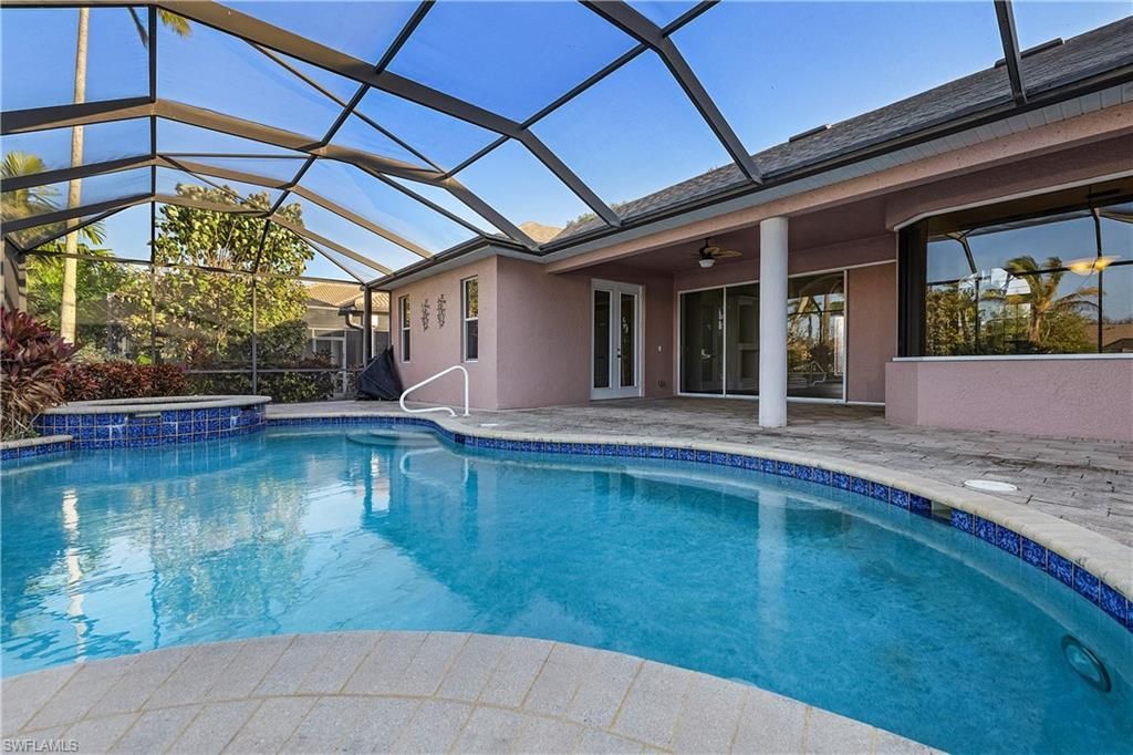 325 SE 21st St , Cape Coral, FL 33990 Photo