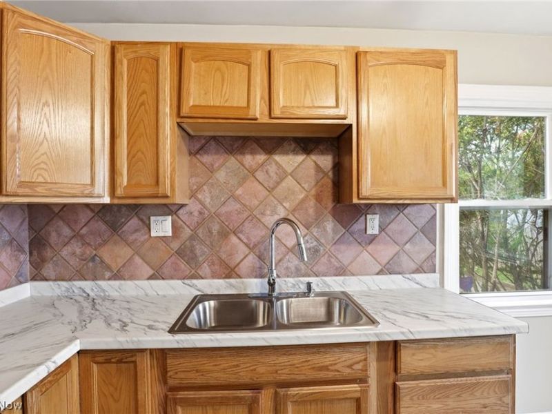 4538 Telhurst Road, South Euclid, OH 44121 Photo 11