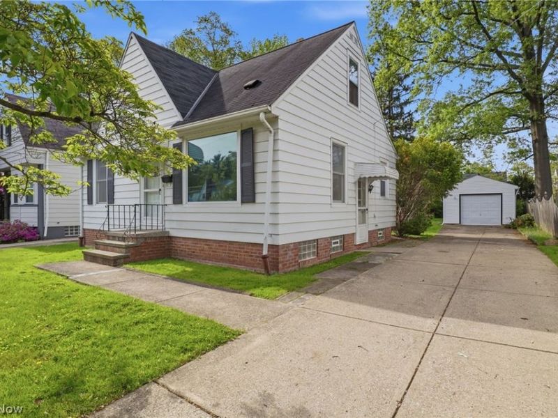 4538 Telhurst Road, South Euclid, OH 44121 Photo 2