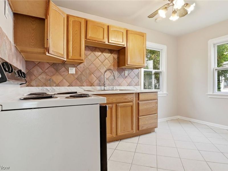 4538 Telhurst Road, South Euclid, OH 44121 Photo 7