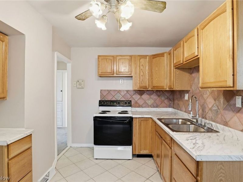 4538 Telhurst Road, South Euclid, OH 44121 Photo 8