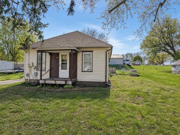 331 2nd Avenue NW, Glenville, MN 56036