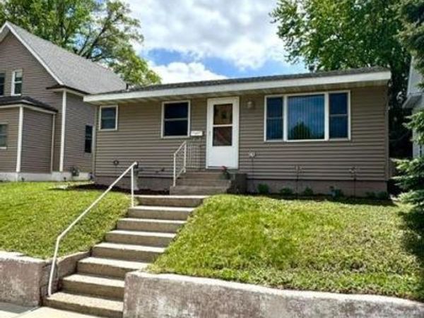 206 Elm Avenue SE, Montgomery, MN 56069