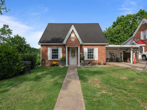 703 W Main Street , Scottsville, KY 42164