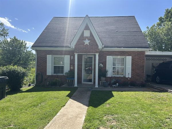 703 W Main Street , Scottsville, KY 42164