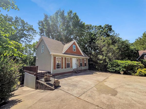 128 Lost Cove Lane , Scottsville, KY 42164