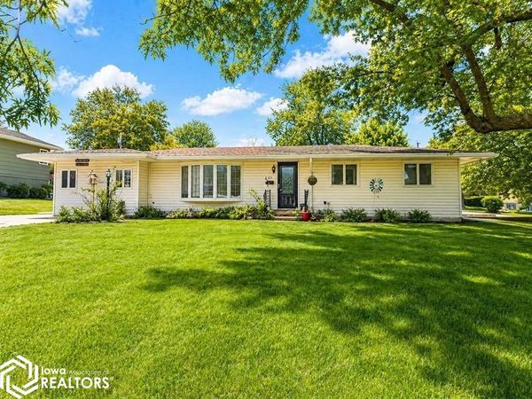 704 E Monroe Street, Mount Ayr, IA 50854