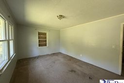 2398 Hotel St photo 4