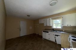 2398 Hotel St photo 4