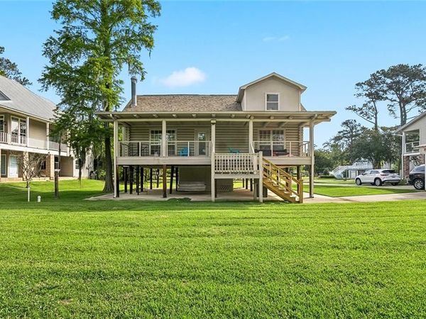 69037 RIVERBEND Drive , Covington, LA 70433