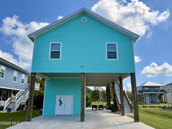 4082 Cardinal Street, Bay Saint Louis, MS 39520