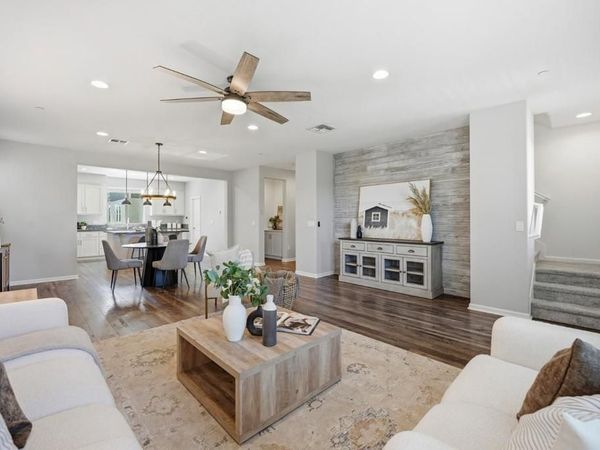 176 E Main Avenue, Morgan Hill, CA 95037