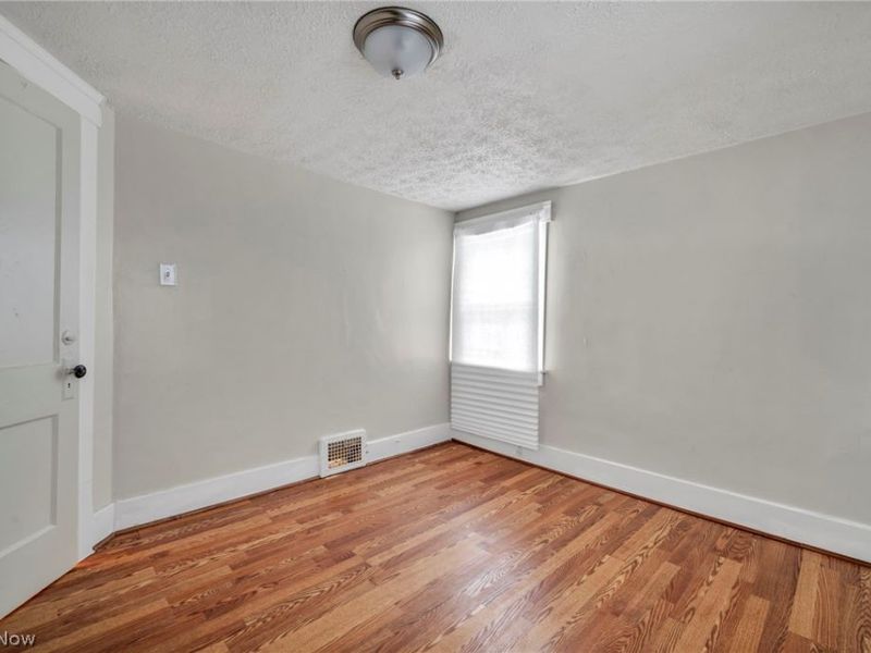960 Whittier Avenue, Akron, OH 44320 Photo 24
