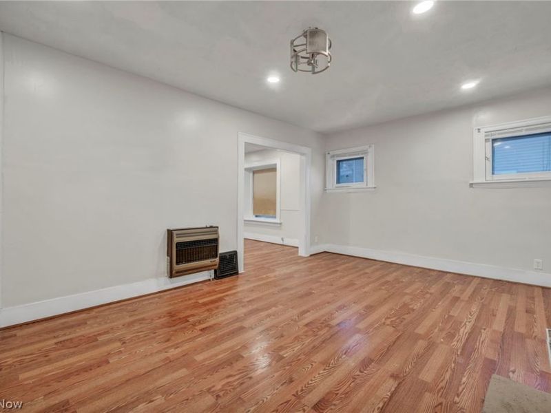960 Whittier Avenue, Akron, OH 44320 Photo 5