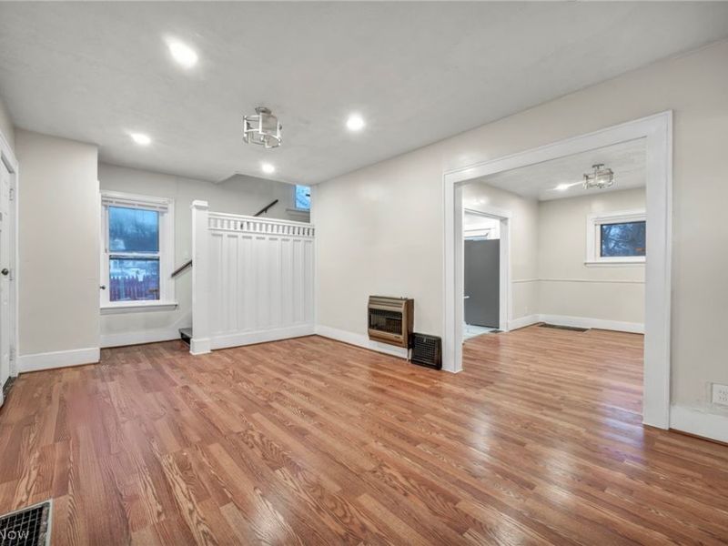 960 Whittier Avenue, Akron, OH 44320 Photo 6