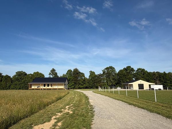 110 Don Conatser Rd., Allardt, TN 38556