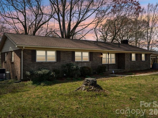839 Oak Grove Road , Kings Mountain, NC 28086