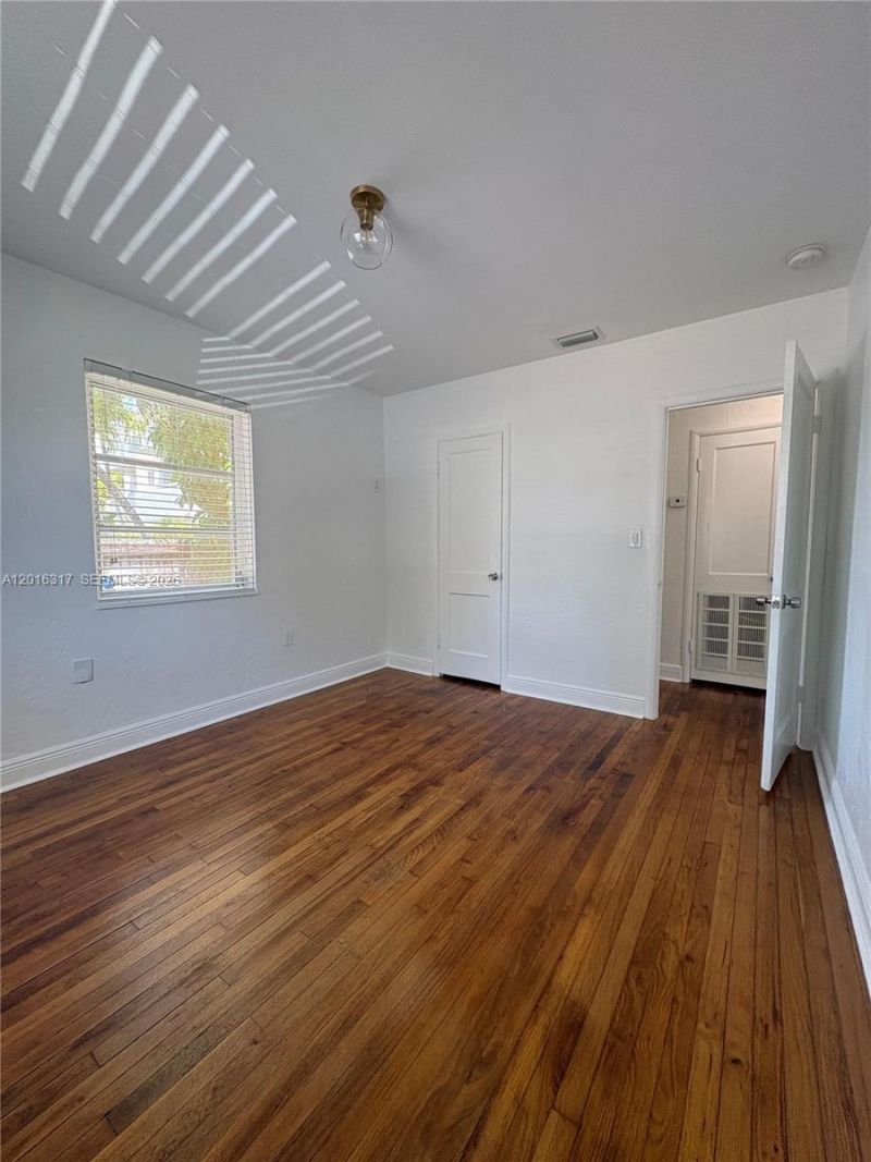 3581 SW 17th St , Unit front, Miami, FL 33145 Photo