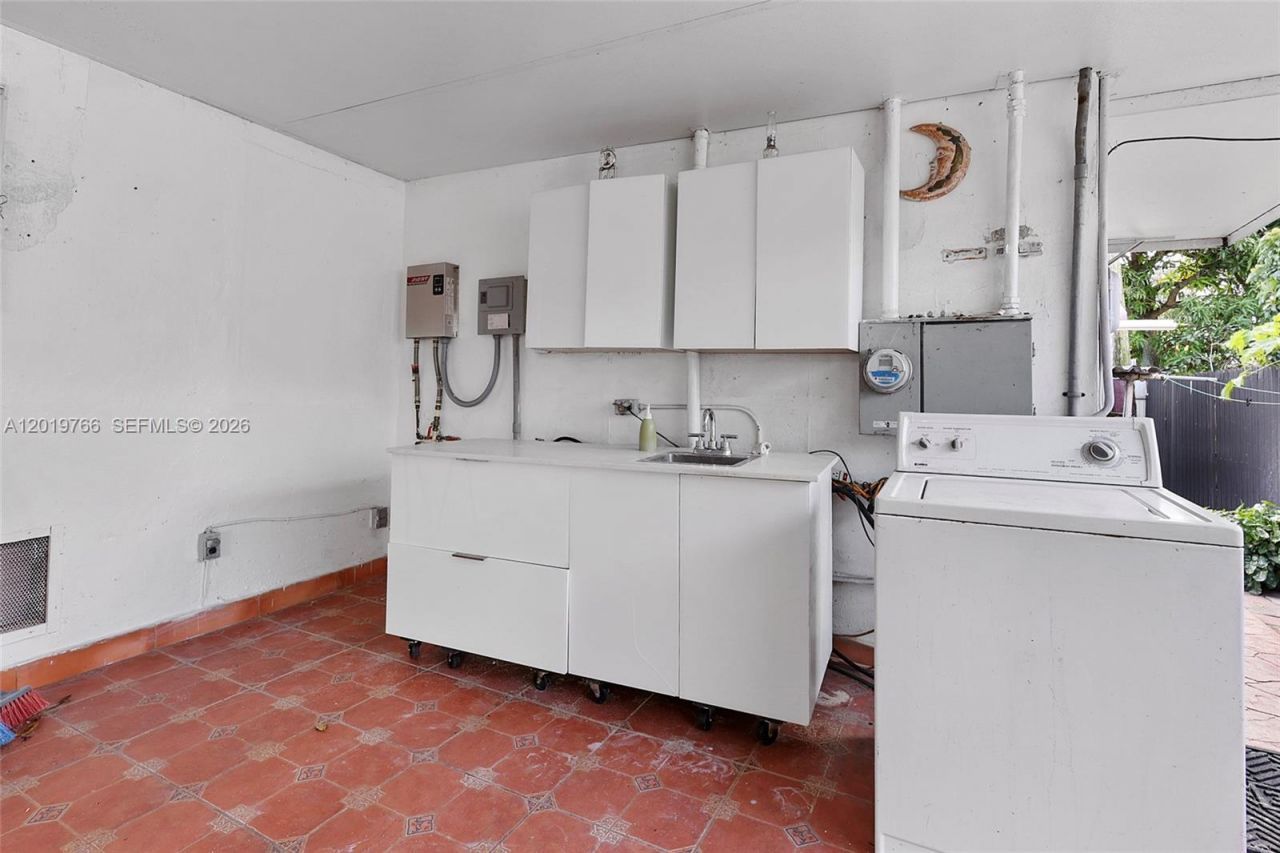 Please Call For Address, Miami, FL 33126 Photo