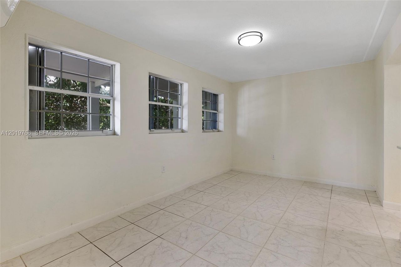 Please Call For Address, Miami, FL 33126 Photo