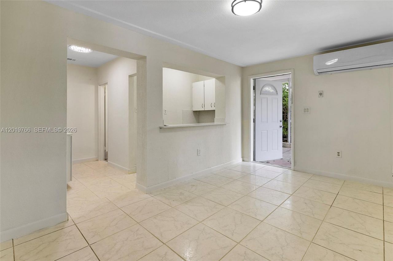 Please Call For Address, Miami, FL 33126 Photo