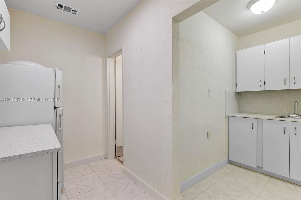 Please Call For Address, Miami, FL 33126 Photo