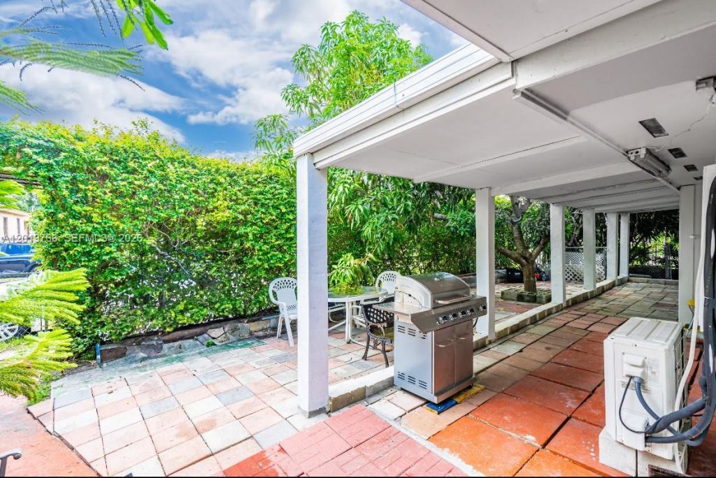 Please Call For Address, Miami, FL 33126 Photo