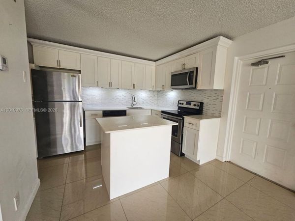 1105 Green Pine Blvd, Unit E3, West Palm Beach, FL 33409