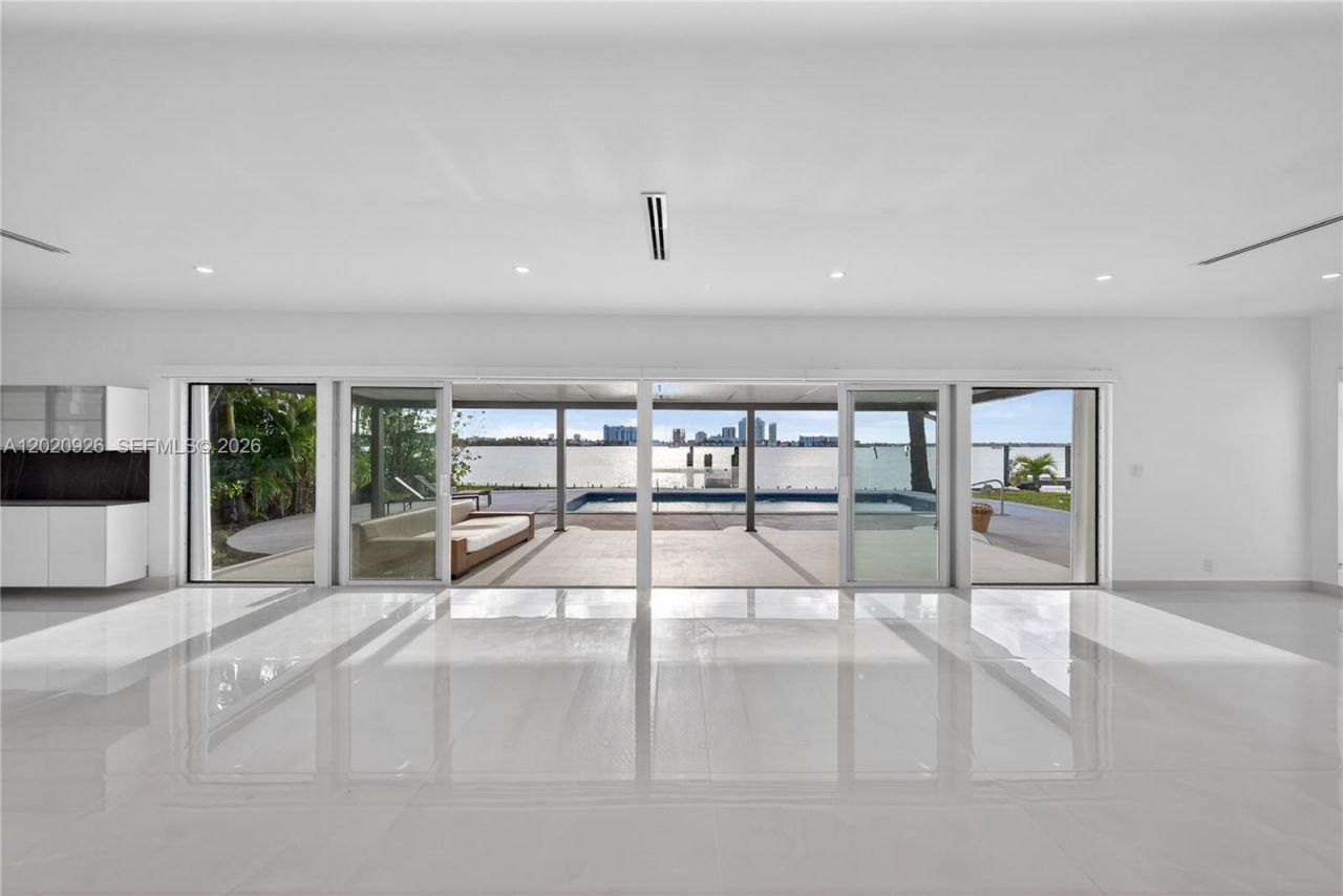 1101 S Shore Dr, Unit 1, Miami Beach, FL 33141 Photo