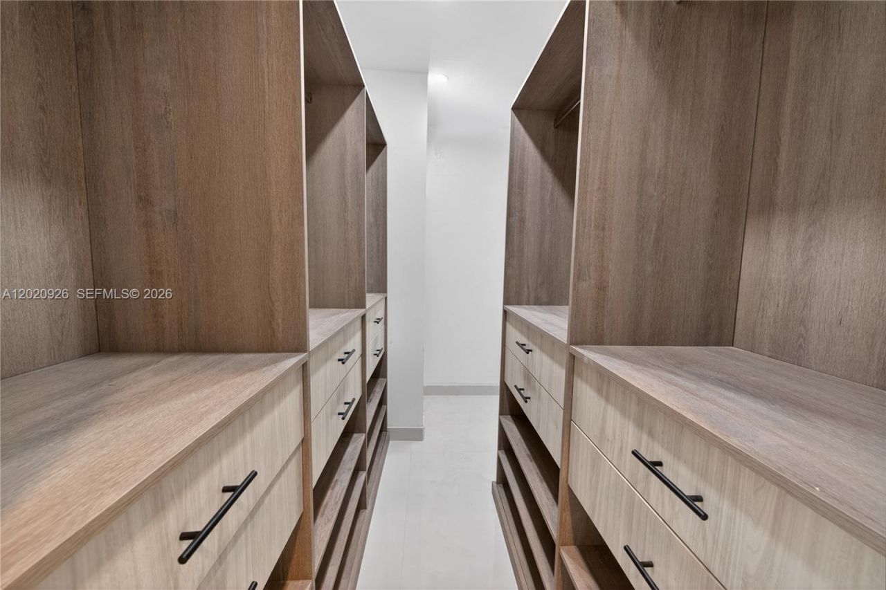 1101 S Shore Dr, Unit 1, Miami Beach, FL 33141 Photo