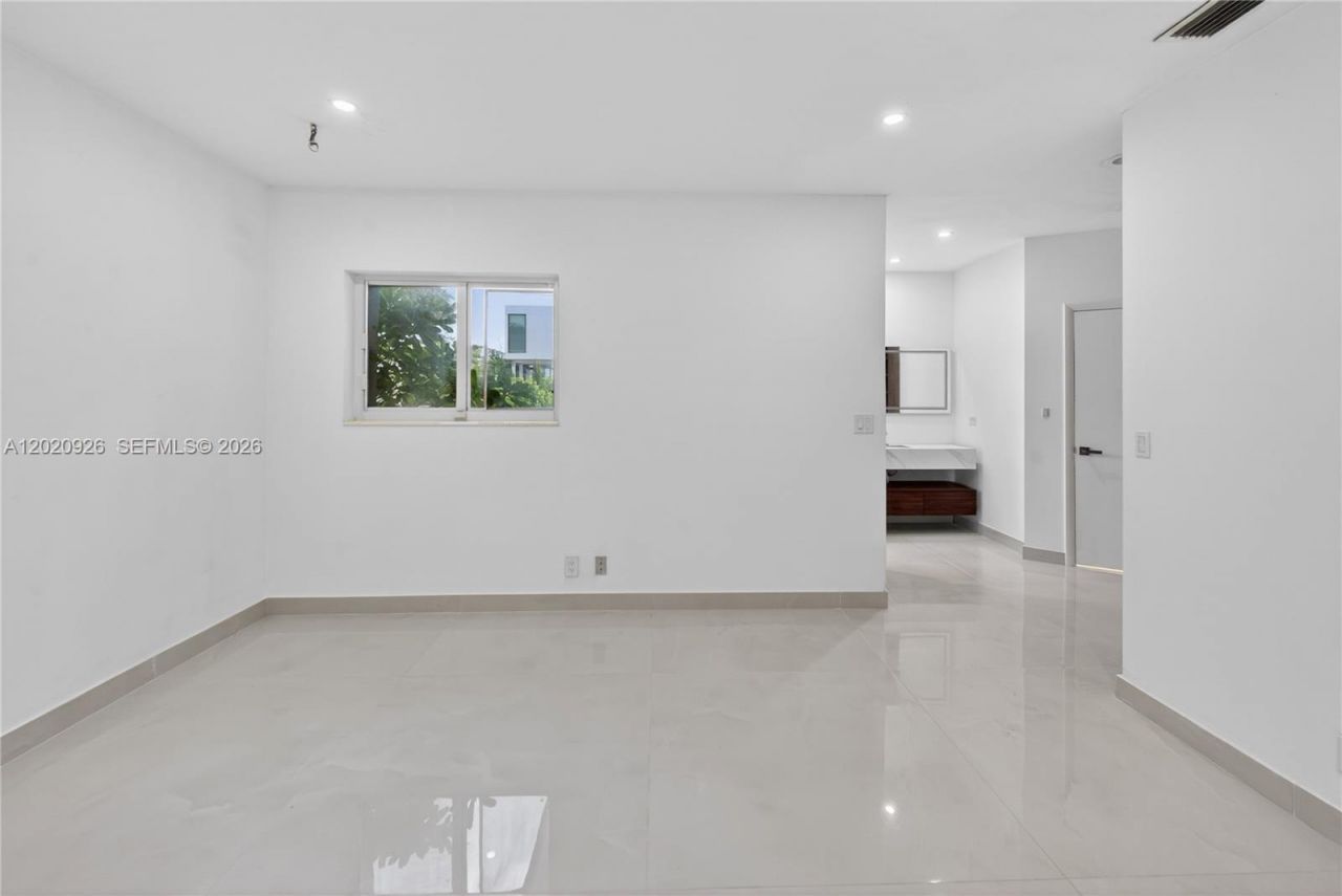 1101 S Shore Dr, Unit 1, Miami Beach, FL 33141 Photo