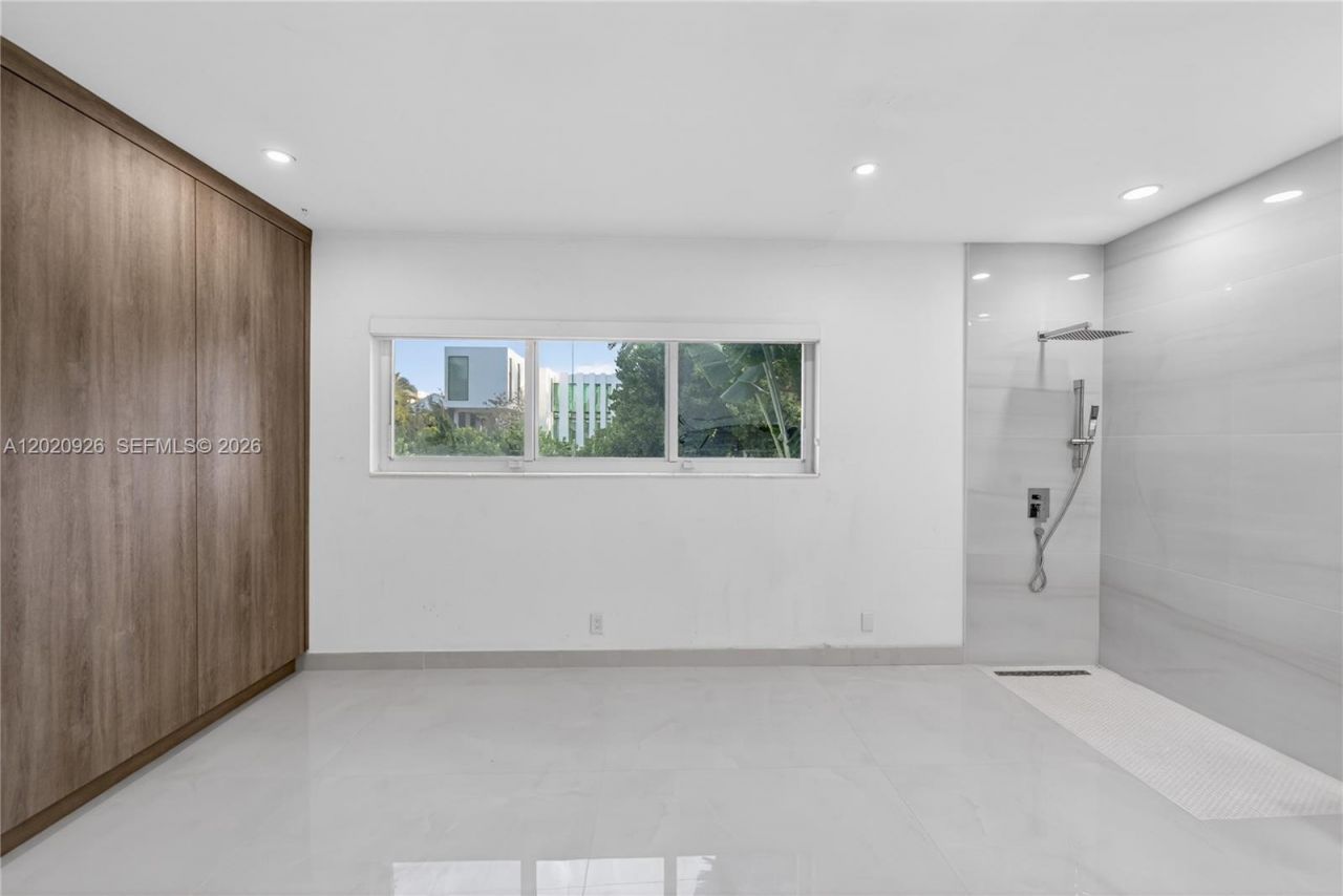 1101 S Shore Dr, Unit 1, Miami Beach, FL 33141 Photo
